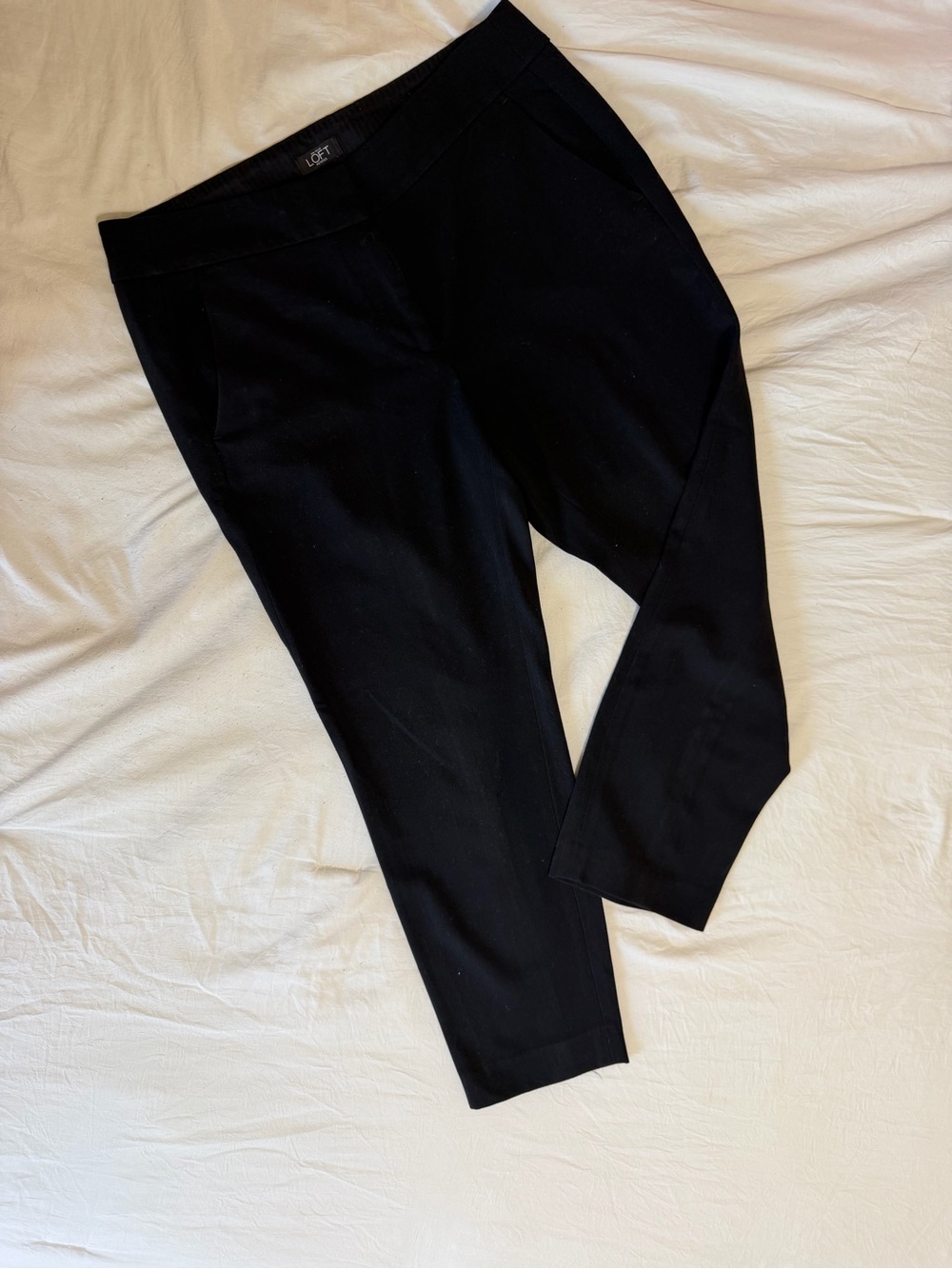 LOFT Black Ankle Cropped Ponte Pants